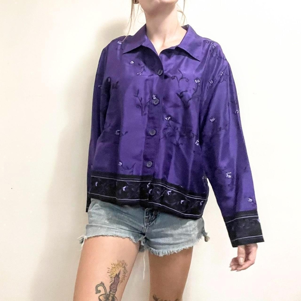 Vintage 70s purple button up with floral embroidery